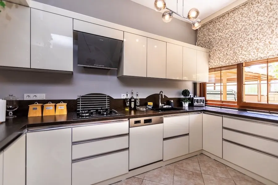 Fitted kitchen